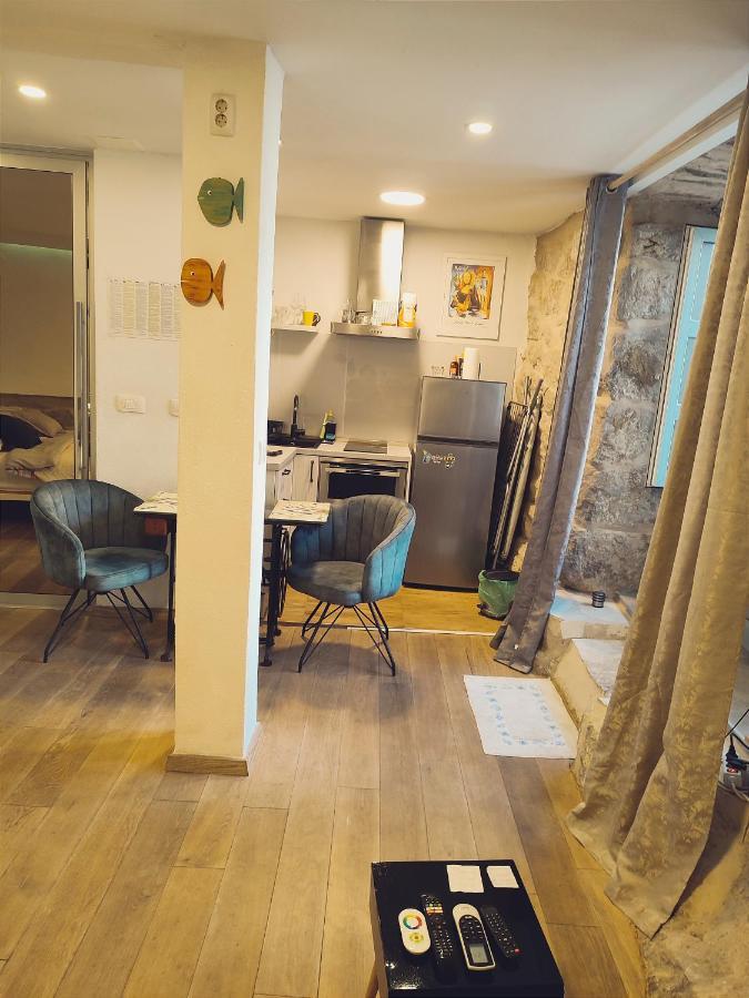 Studio Apartman Fondo سبليت المظهر الخارجي الصورة
